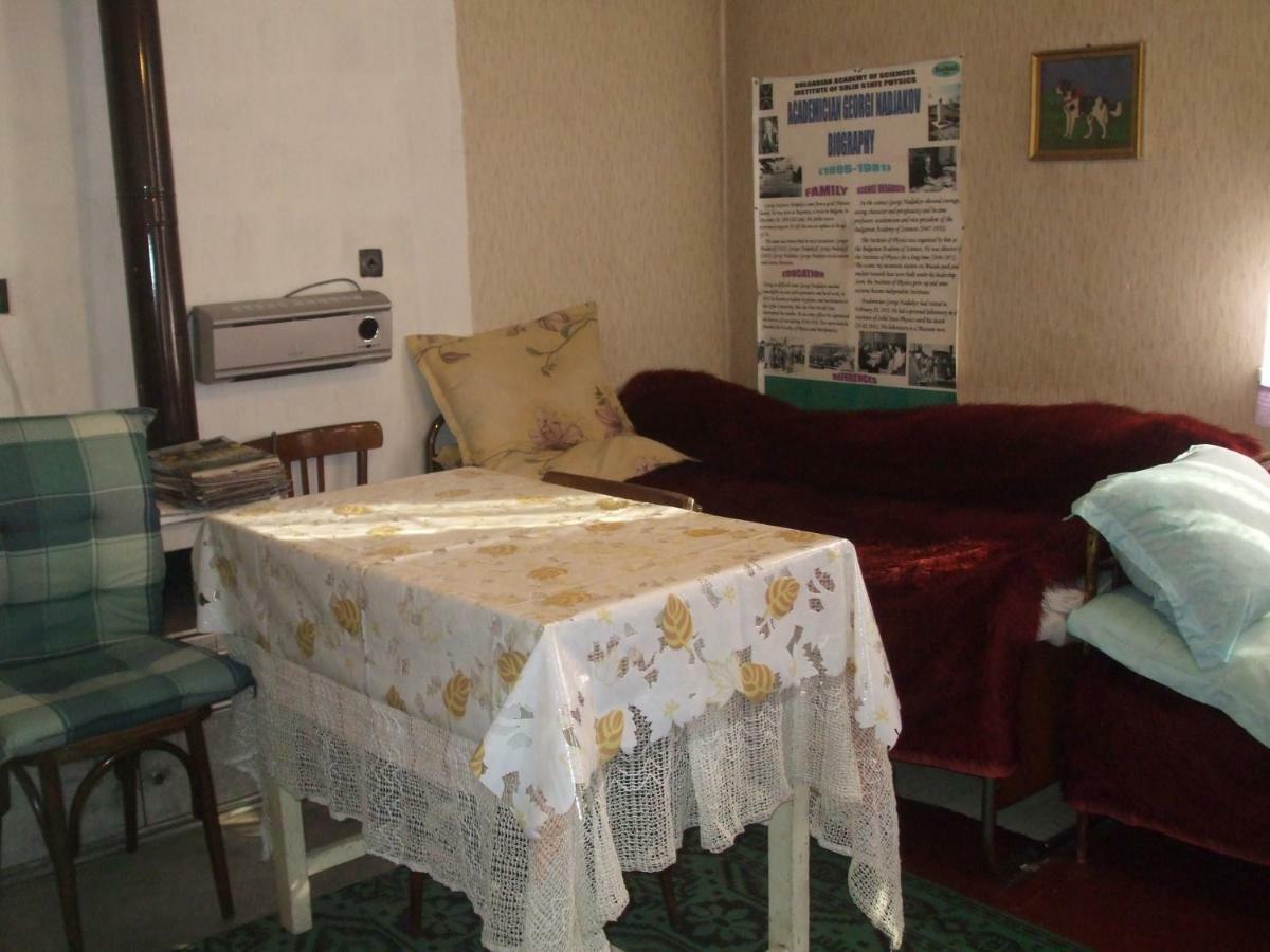 Daneto Apartment Търговище Екстериор снимка